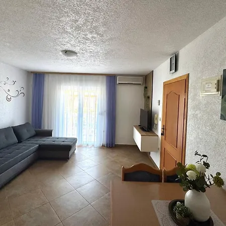Apartment By The Sea Zablace, Sibenik - 23960 Zablace